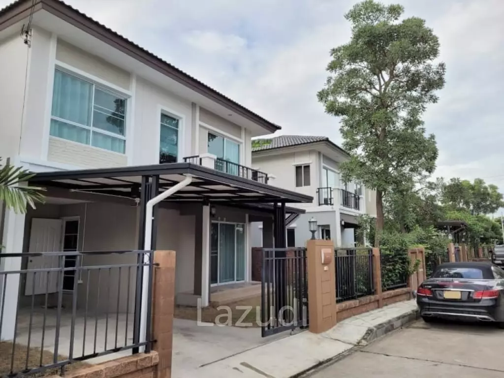 2-Storey 3 Bed House For Sale In Housing Project
