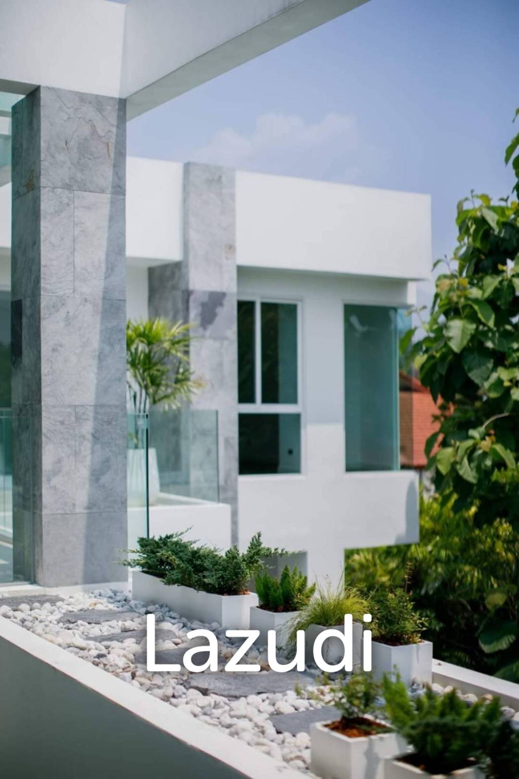 Newby Villa 8 Bedrooms In Modern Luxury Style