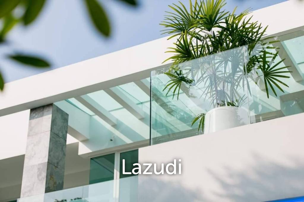Newby Villa 8 Bedrooms In Modern Luxury Style