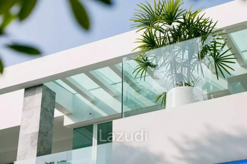Newby Villa 8 Bedrooms In Modern Luxury Style