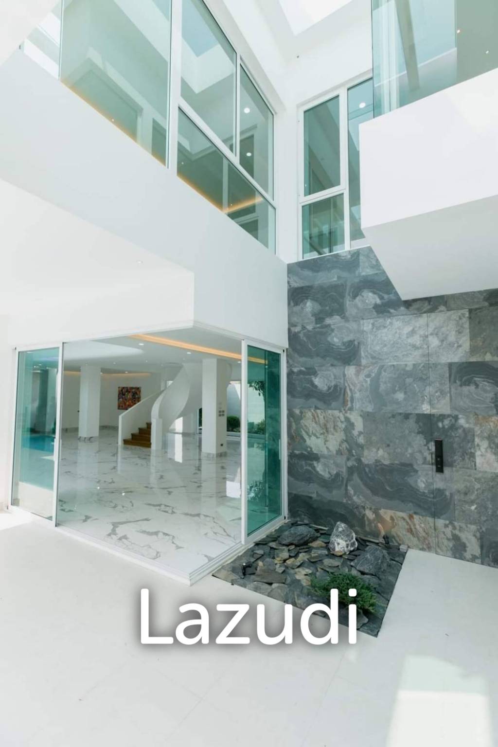 Newby Villa 8 Bedrooms In Modern Luxury Style