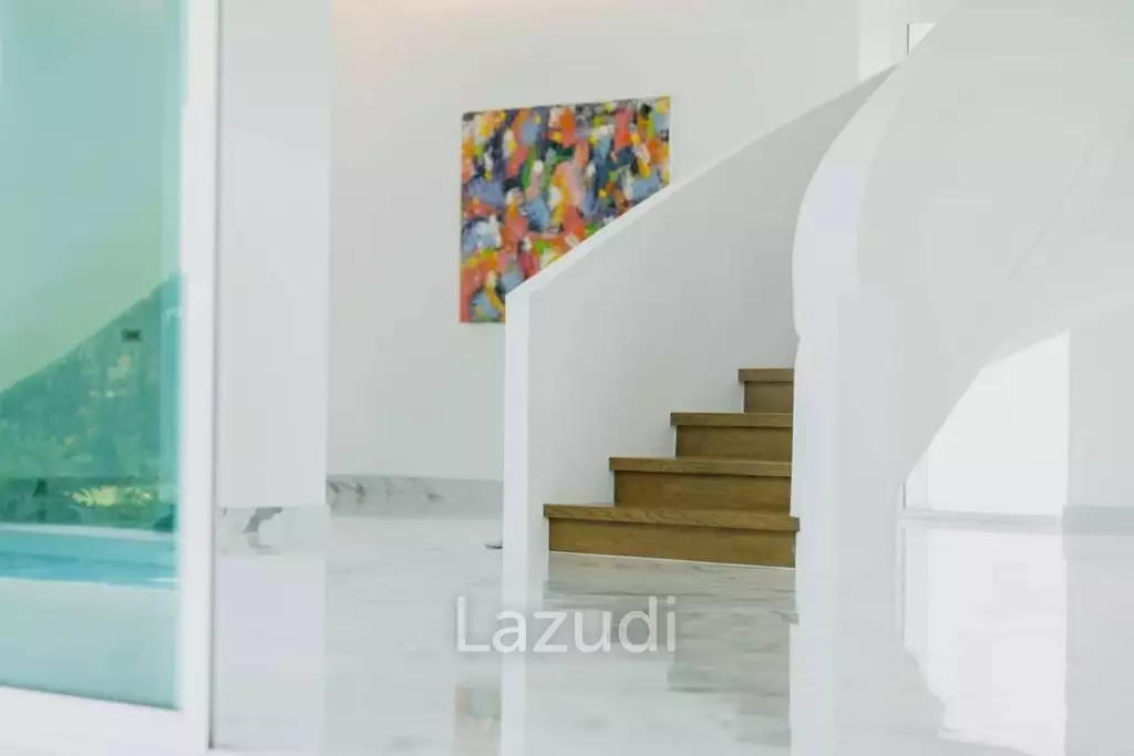 Newby Villa 8 Bedrooms In Modern Luxury Style