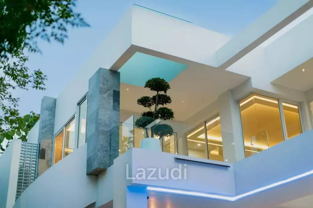 Newby Villa 8 Bedrooms In Modern Luxury Style