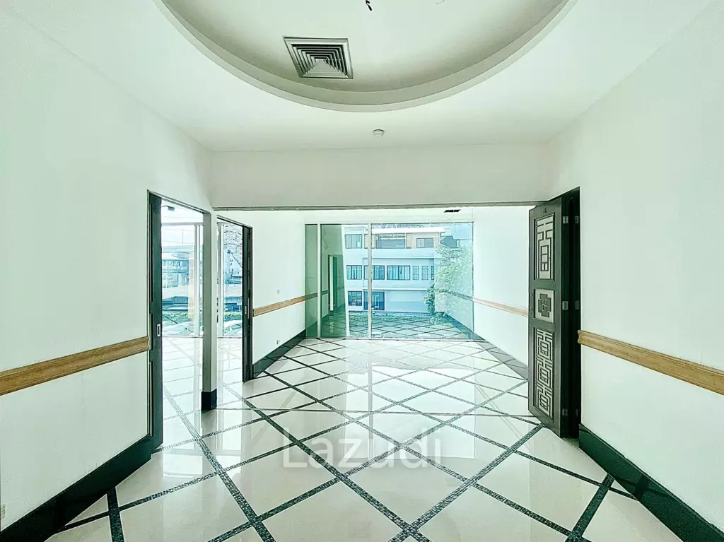 Space for rent at srinakarin