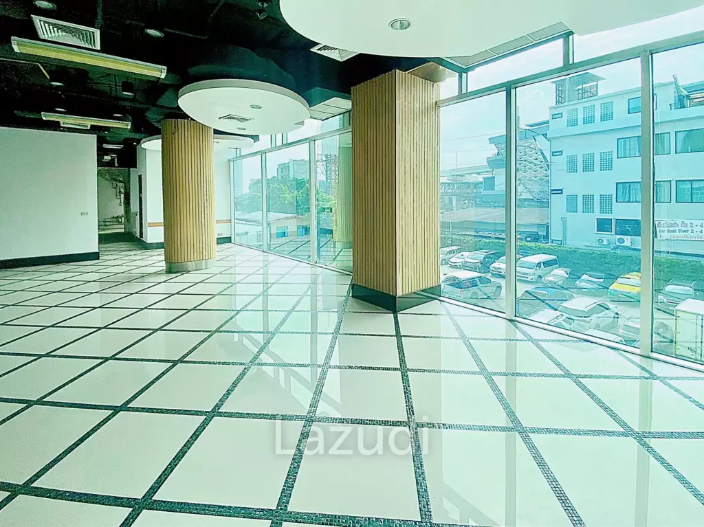 Space for rent at srinakarin