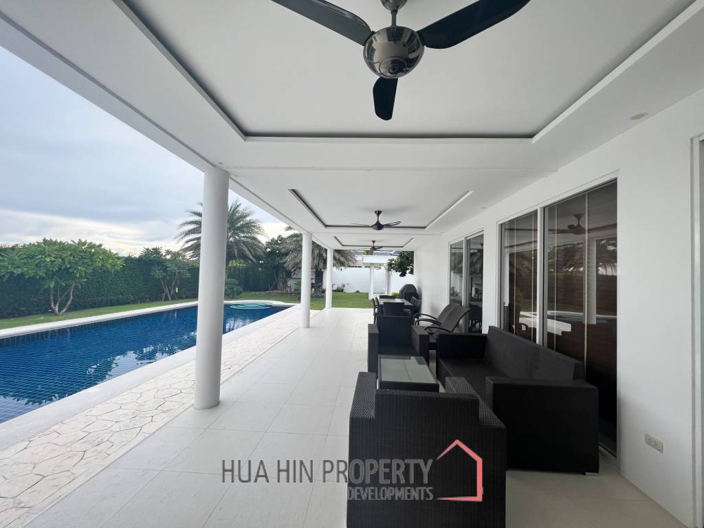 FALCON HILL HUA HIN : 4 bed luxury pool villa at great price