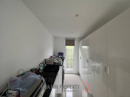 FALCON HILL HUA HIN : 4 bed luxury pool villa at great price