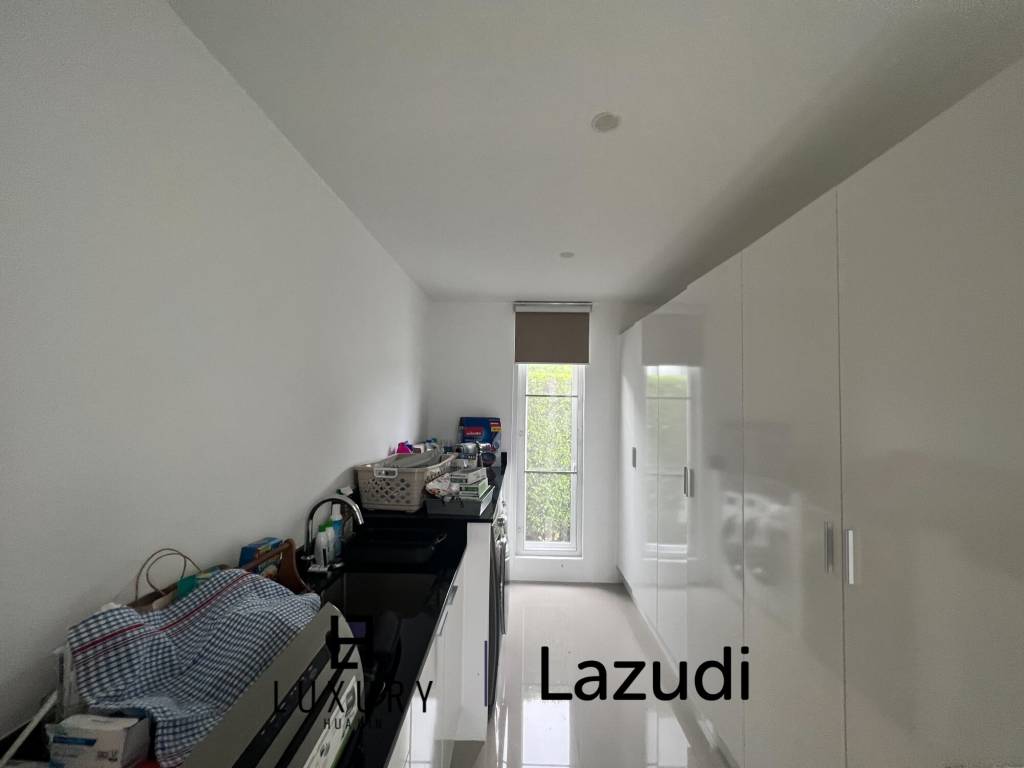 900 qm 4 Bett 3 Bad Villa Für Verkauf