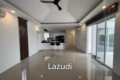 FALCON HILL HUA HIN : 4 bed luxury pool villa at great price