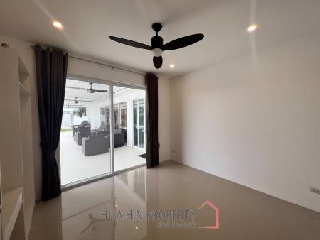 FALCON HILL HUA HIN : 4 bed luxury pool villa at great price