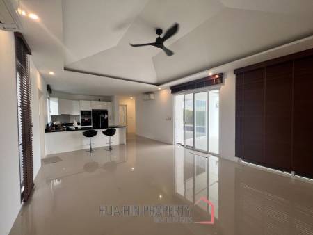 FALCON HILL HUA HIN : 4 bed luxury pool villa at great price
