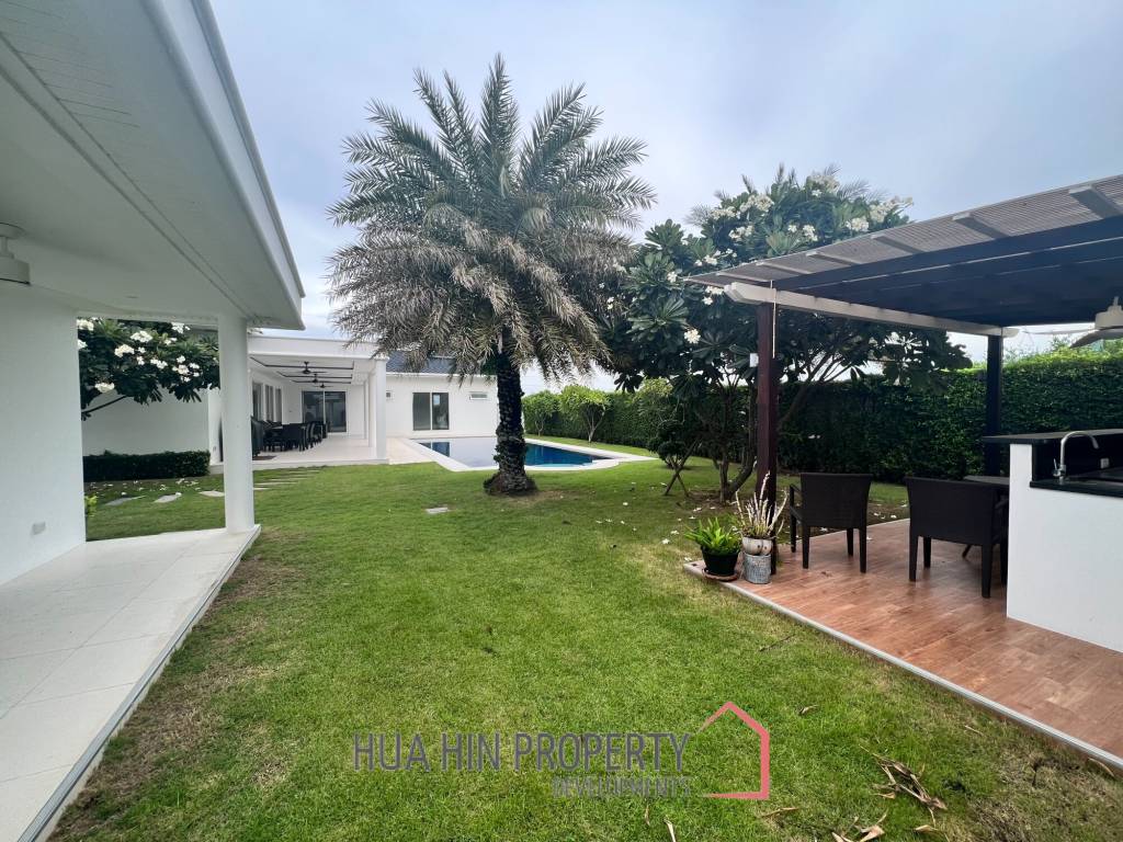 FALCON HILL HUA HIN : 4 bed luxury pool villa at great price