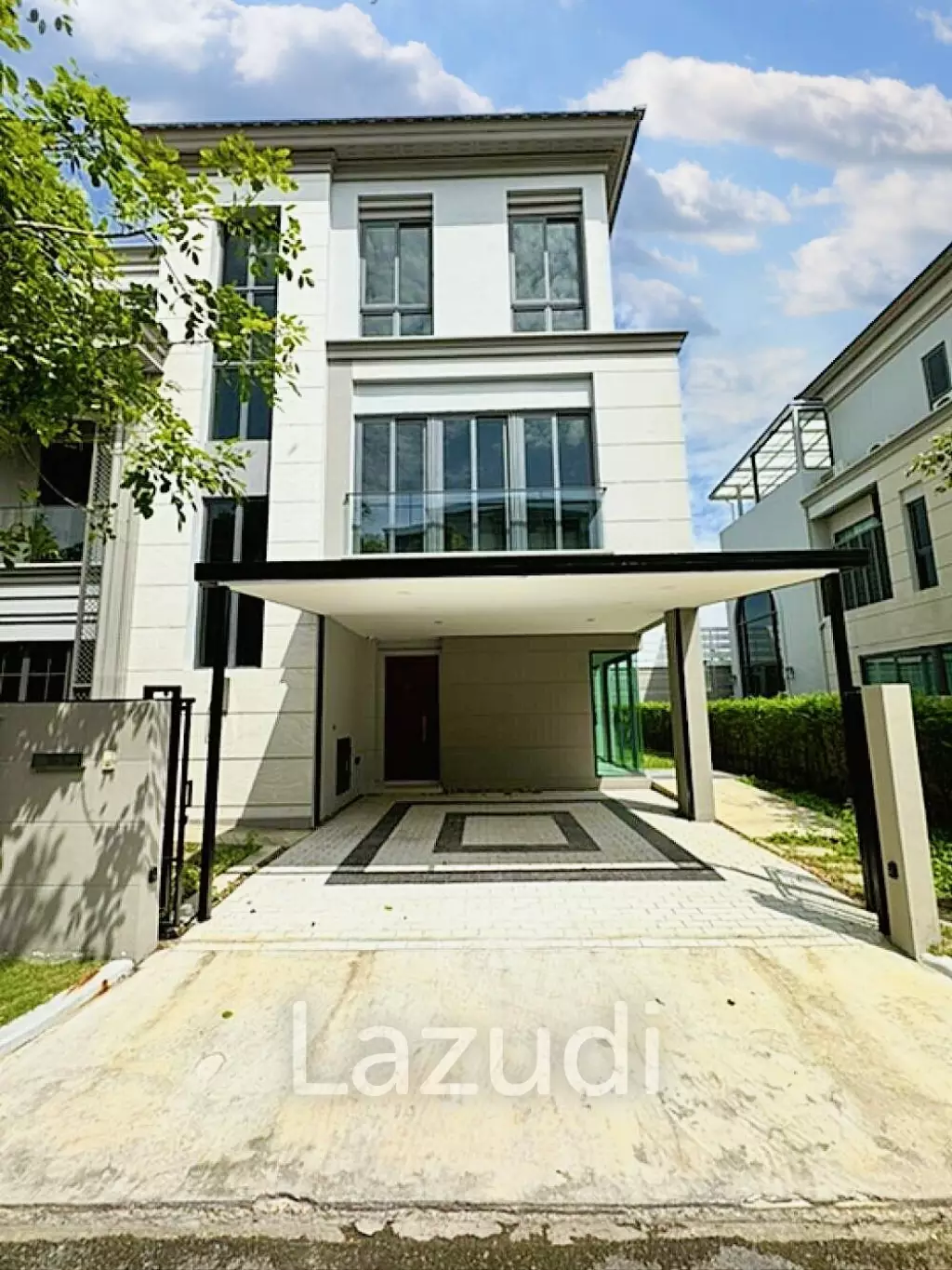 4 Bed 289 SQ.M The SONNE Srinakarindra-Bangna
