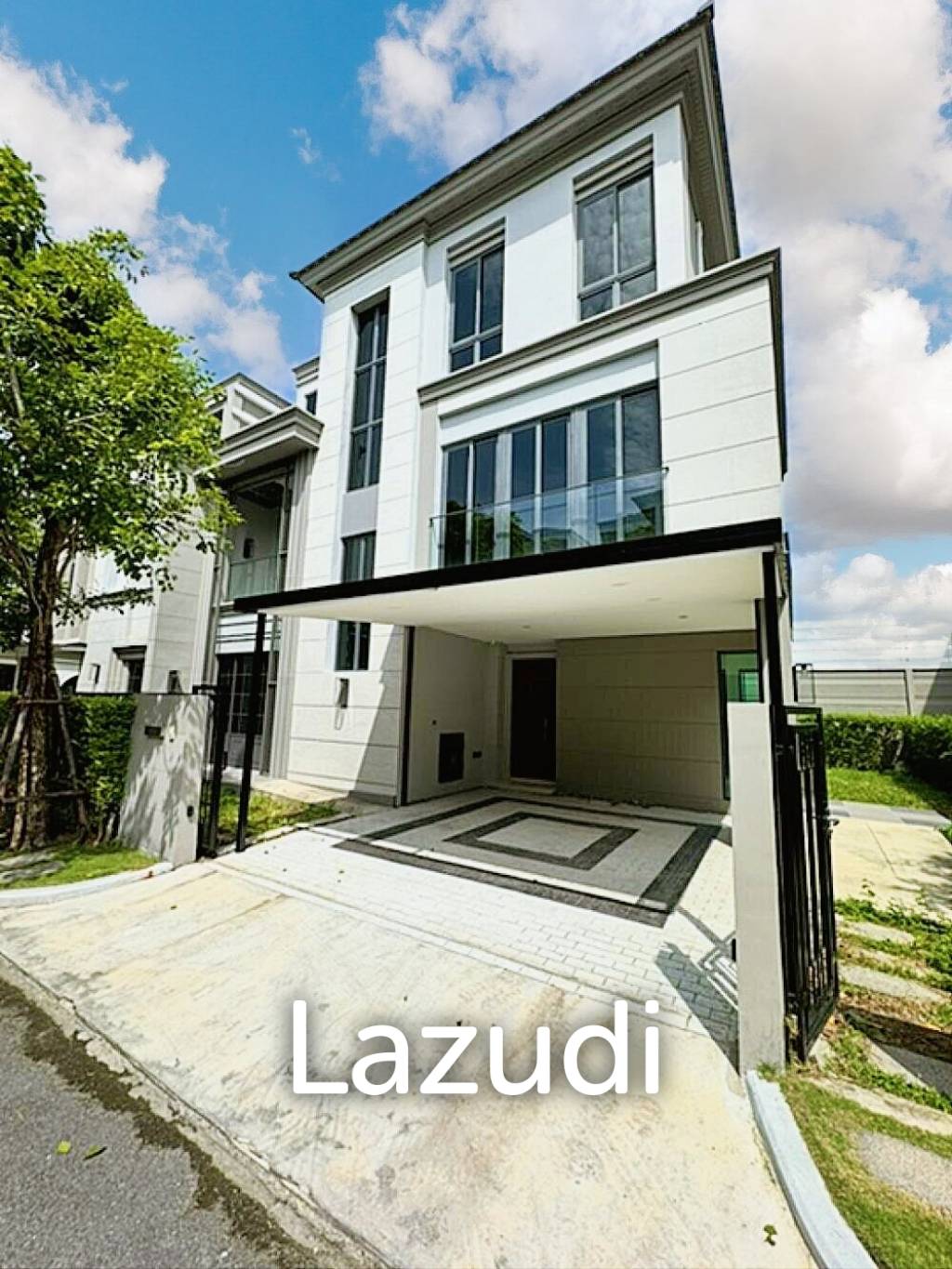4 Bed 289 SQ.M The SONNE Srinakarindra-Bangna