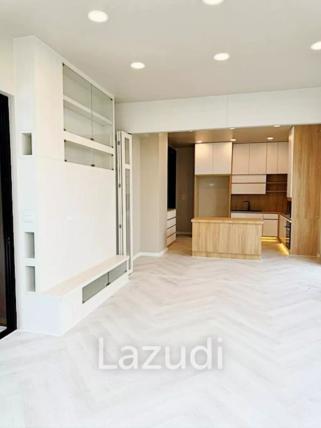 4 Bed 289 SQ.M The SONNE Srinakarindra-Bangna