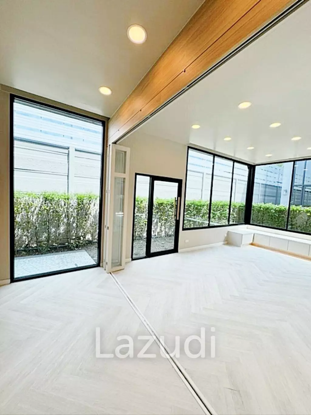 4 Bed 289 SQ.M The SONNE Srinakarindra-Bangna