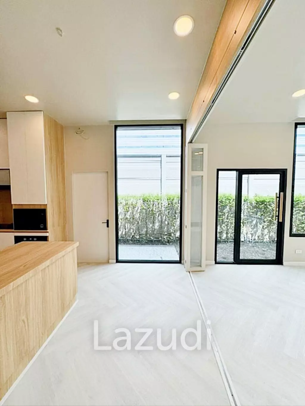4 Bed 289 SQ.M The SONNE Srinakarindra-Bangna