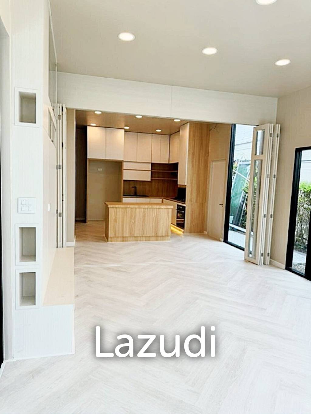 4 Bed 289 SQ.M The SONNE Srinakarindra-Bangna