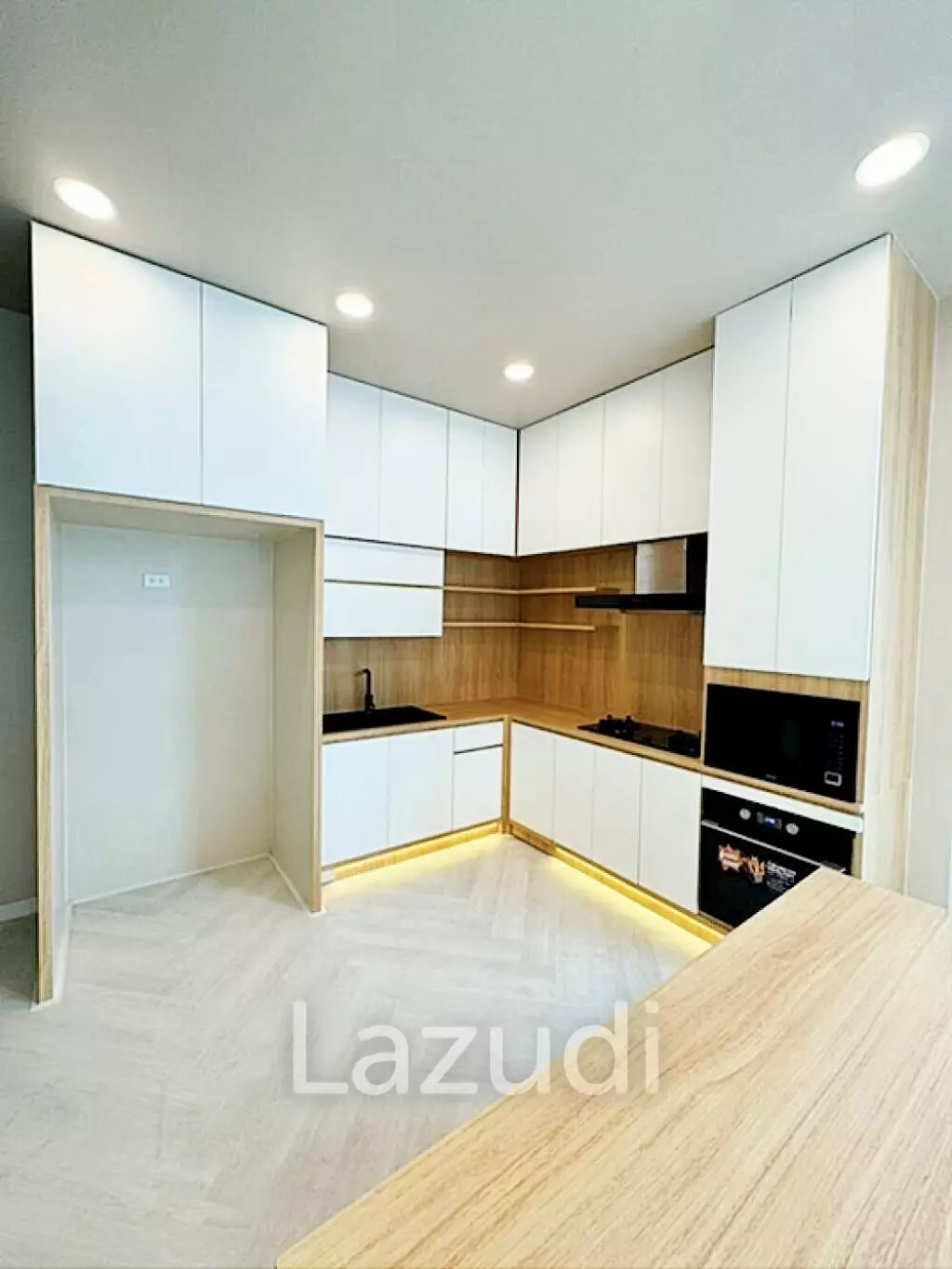 4 Bed 289 SQ.M The SONNE Srinakarindra-Bangna