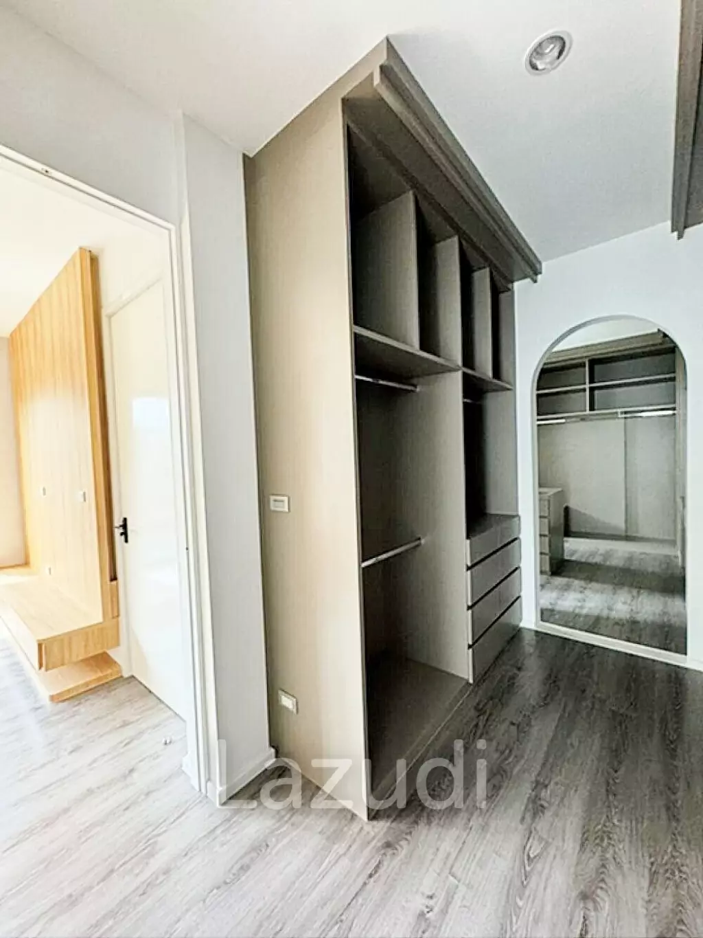 4 Bed 289 SQ.M The SONNE Srinakarindra-Bangna