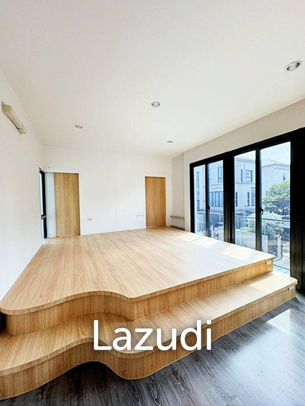 4 Bed 289 SQ.M The SONNE Srinakarindra-Bangna