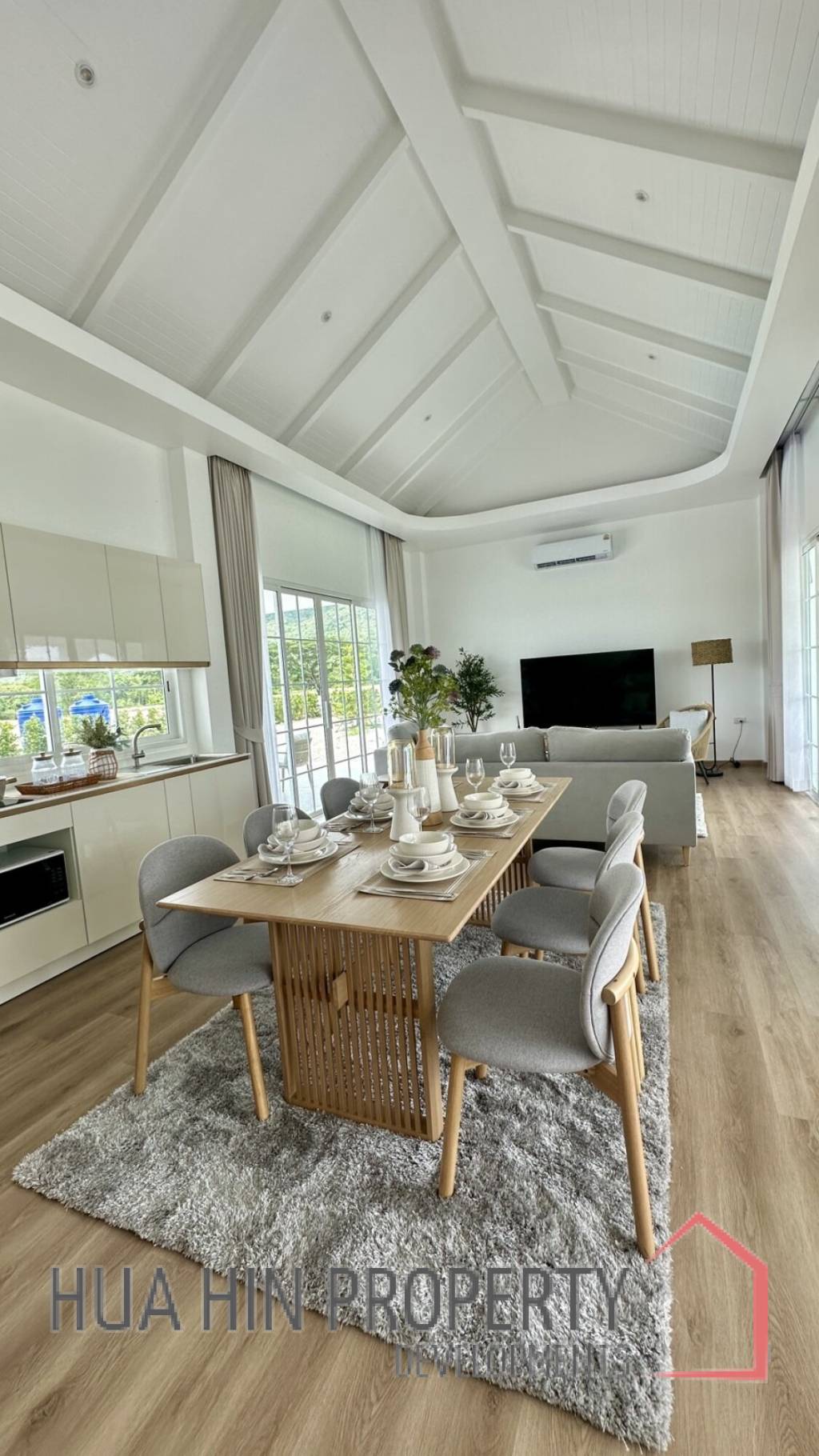 3 Bed 4 Bath 381.25 SQ.M Breeze Hideaway
