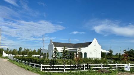 1,600 Sqm 3 Bed 4 Bath Villa For Sale