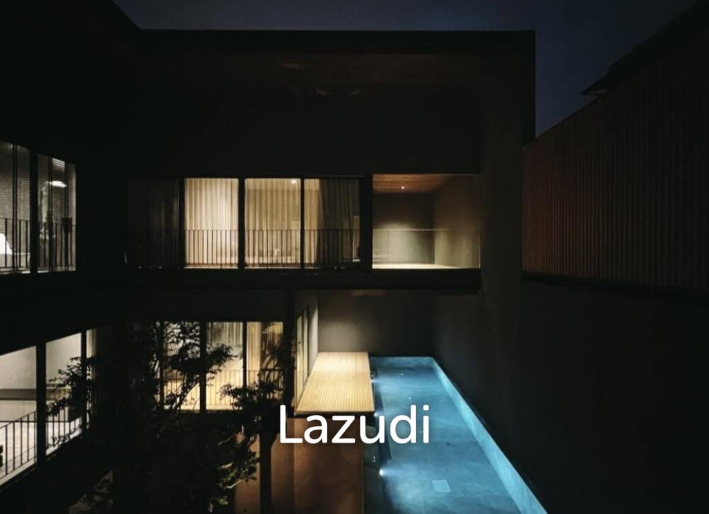 4 Bed 5 Bath 775 SQ.M House in Ramkhamhaeng 4