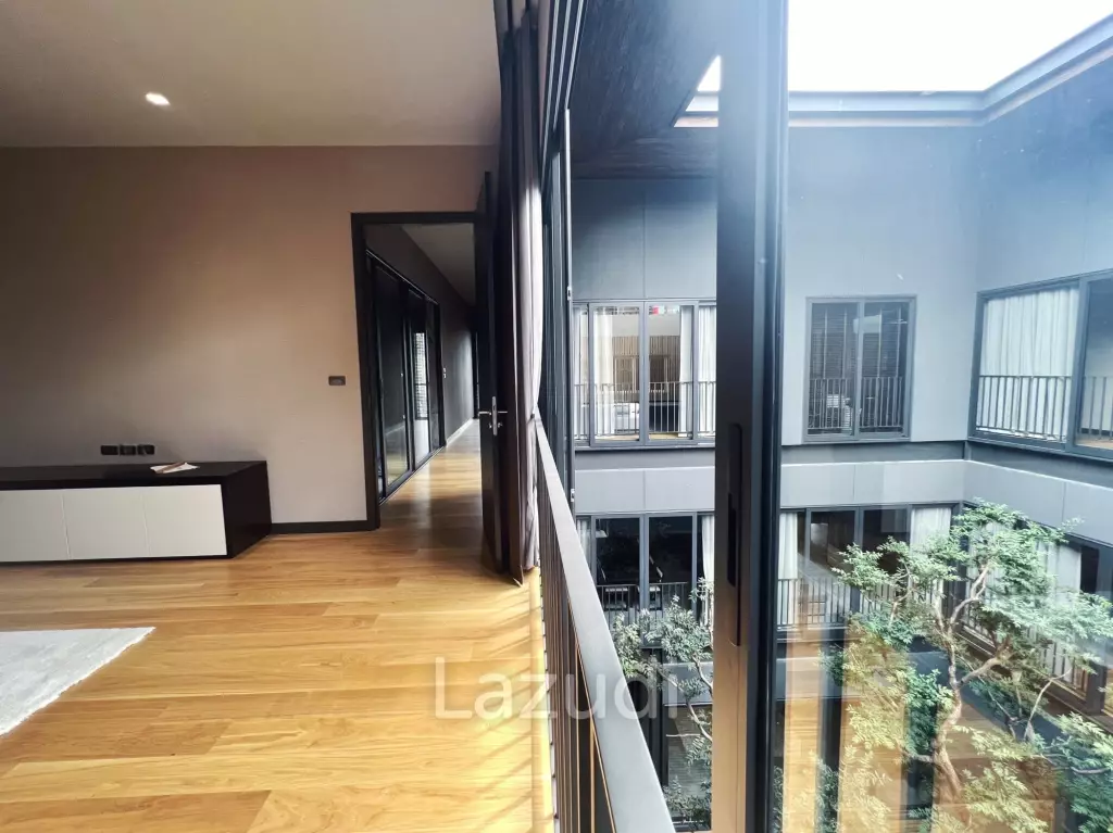4 Bed 5 Bath 775 SQ.M House in Ramkhamhaeng 4