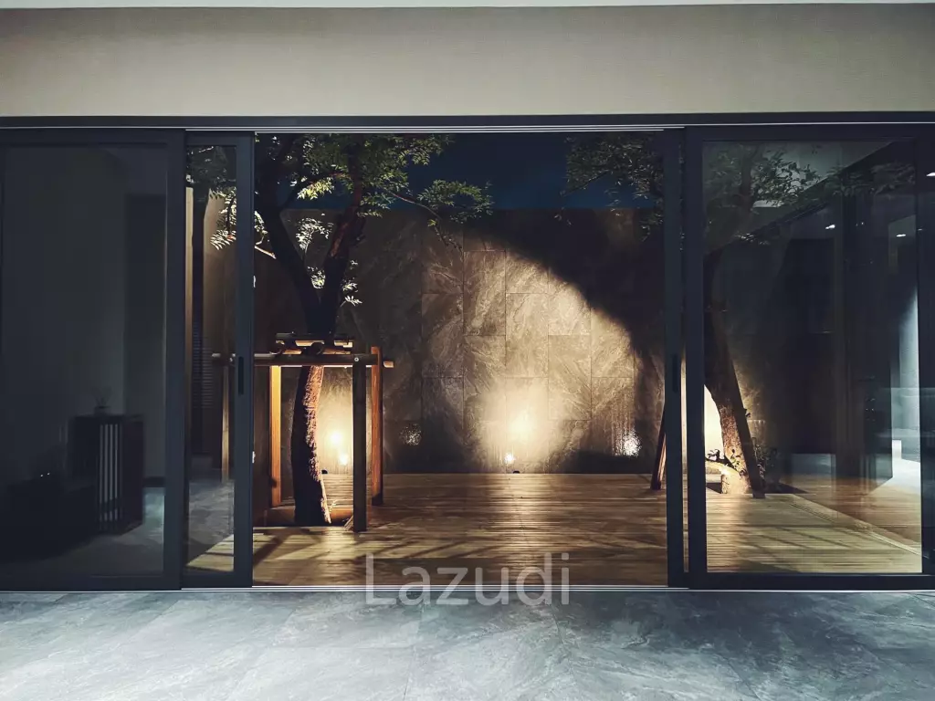 4 Bed 5 Bath 775 SQ.M House in Ramkhamhaeng 4