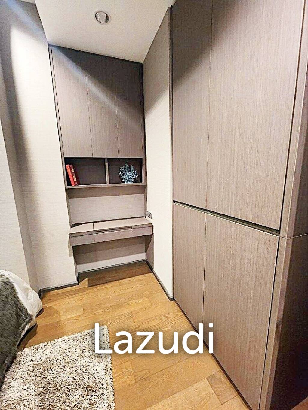 3 Bed 2 Bath 85 SQ.M The Diplomat Sathorn
