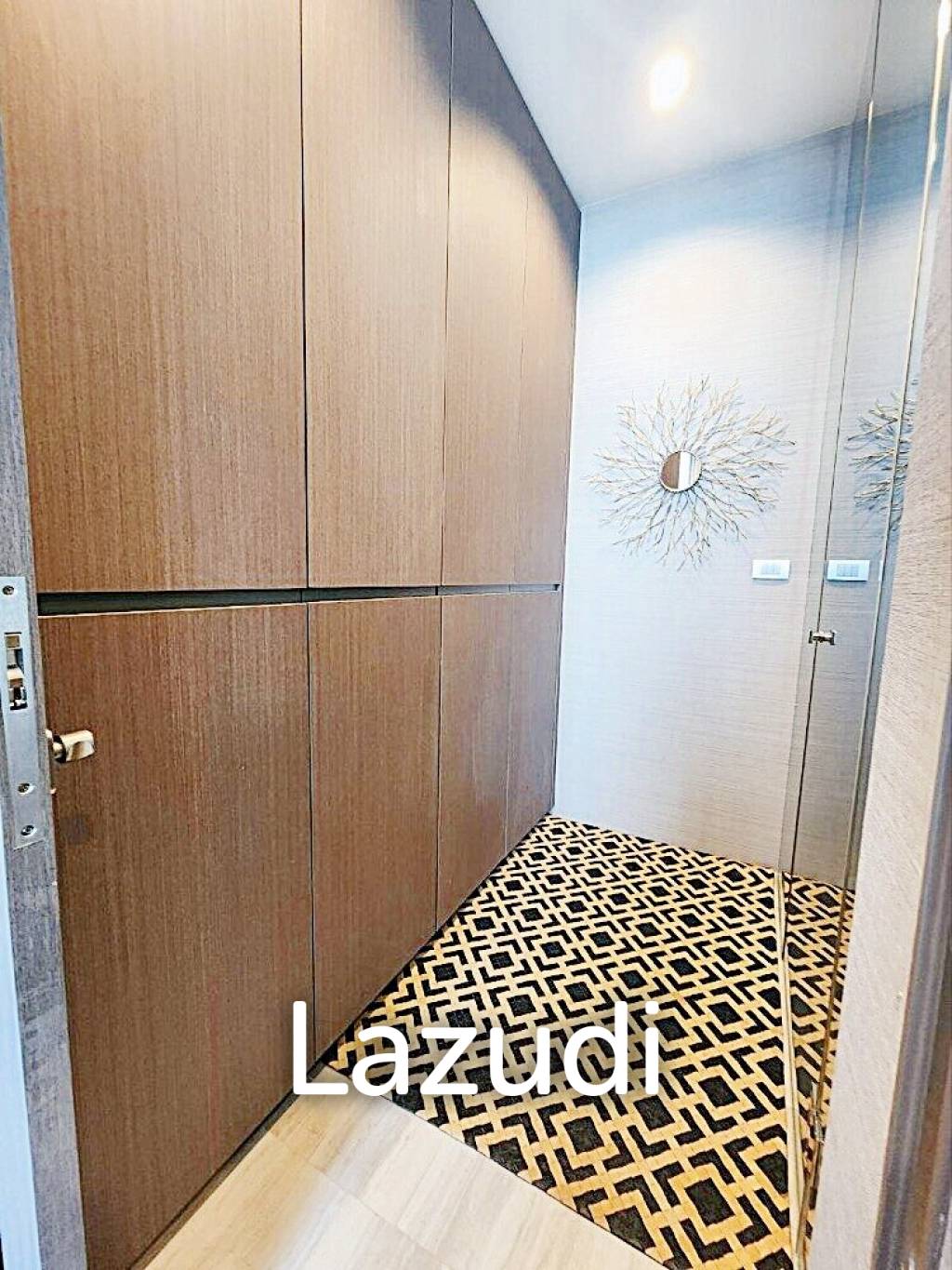 3 Bed 2 Bath 85 SQ.M The Diplomat Sathorn