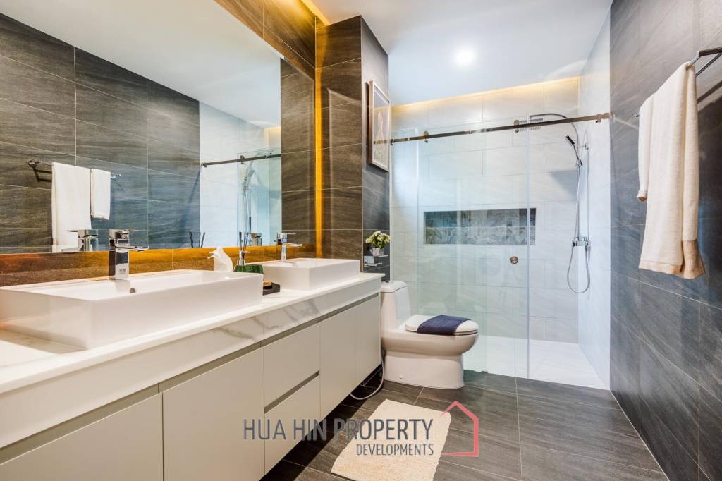 BAAN NARADA VILLAS : 3 bed pool villa (last unit)