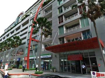 The Trendy Sukhumvit 13 | Bright Contemporary One Bedroom Condo with City Views in Nana
