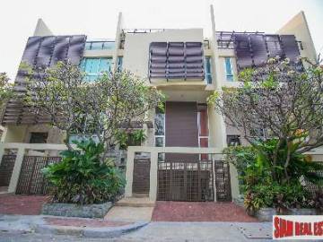 The Lofts Sathorn | Unique Townhouse Minutes from the Central Business District