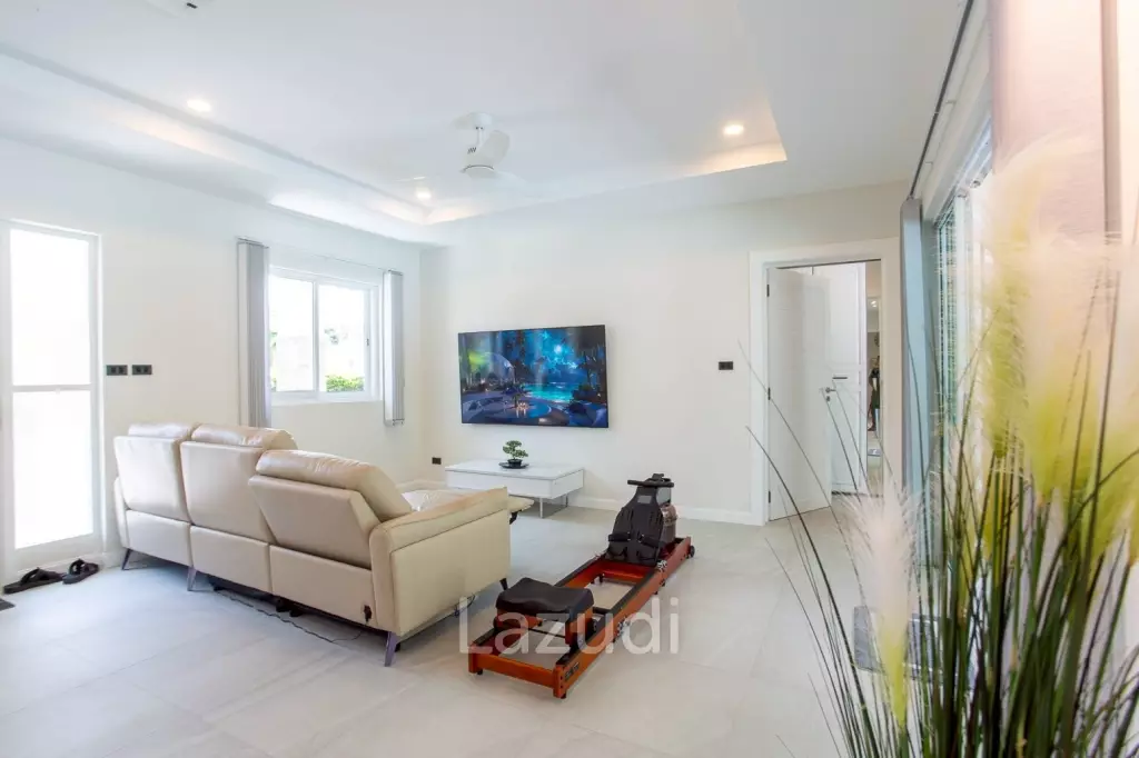 BAAN MIO : Modern 3-Bed Pool  Villa in Hua Hin