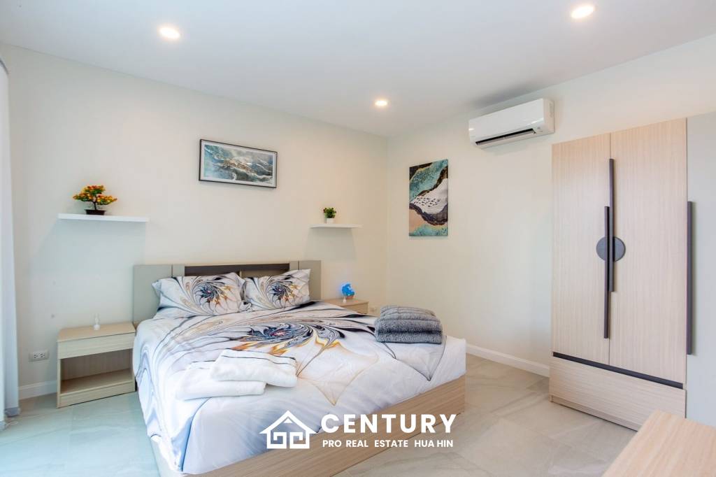 BAAN MIO : Modern 3-Bed Pool  Villa in Hua Hin