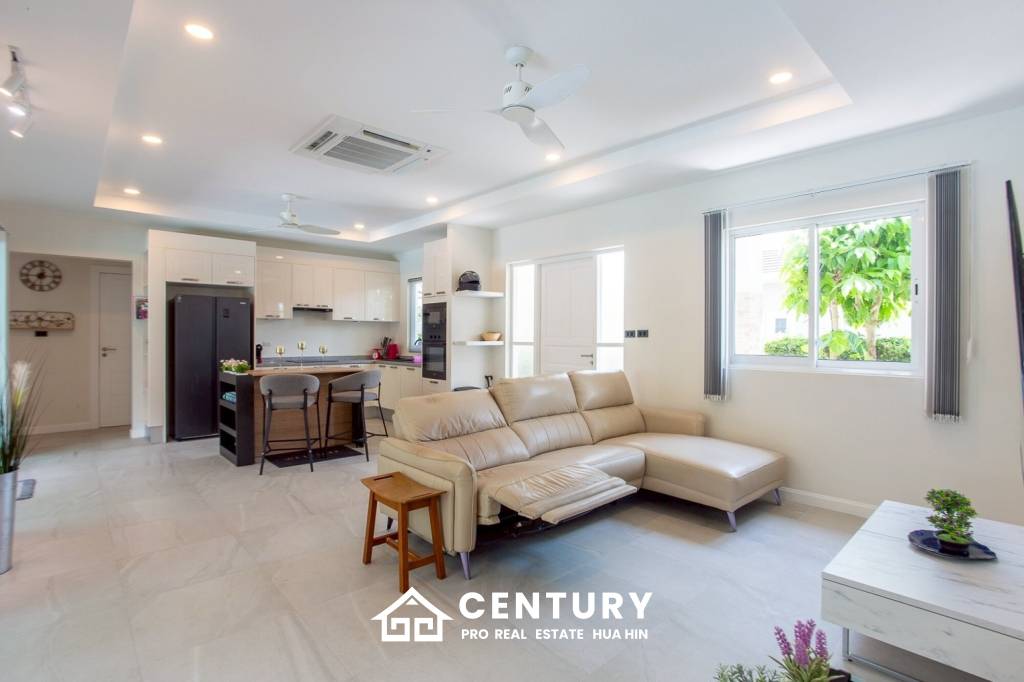 BAAN MIO : Modern 3-Bed Pool  Villa in Hua Hin