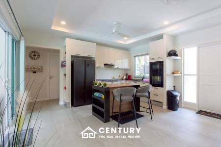 BAAN MIO : Modern 3-Bed Pool  Villa in Hua Hin