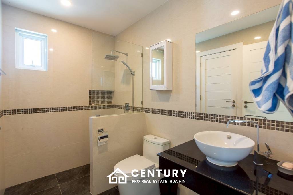 BAAN MIO : Modern 3-Bed Pool  Villa in Hua Hin