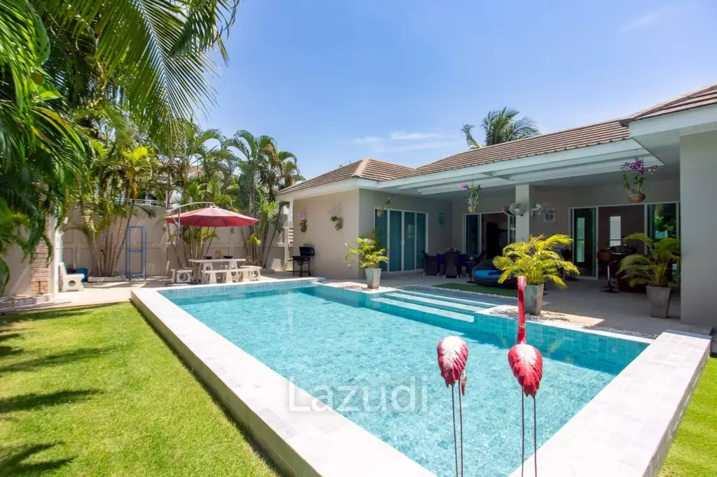 BAAN MIO : Modern 3-Bed Pool  Villa in Hua Hin
