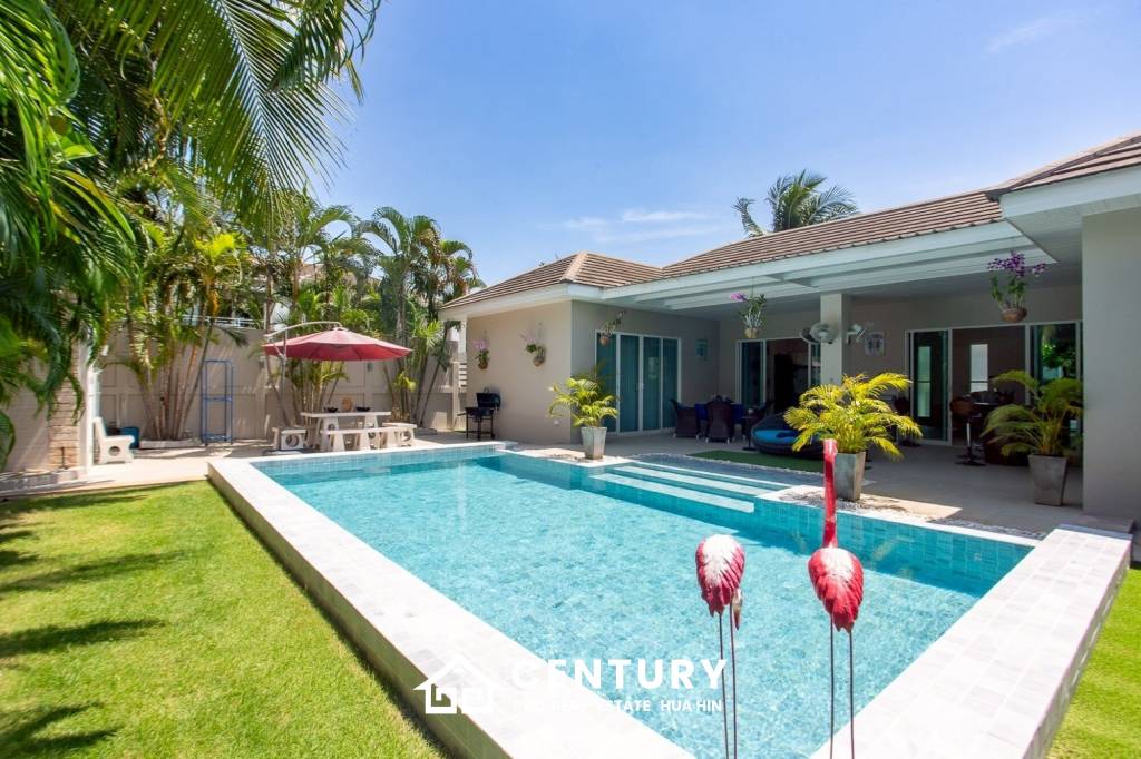 BAAN MIO : Modern 3-Bed Pool  Villa in Hua Hin