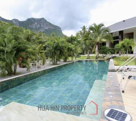 LUXURIOUS POOL VILLA DOPHIN BAY  : 3 bed mountain view