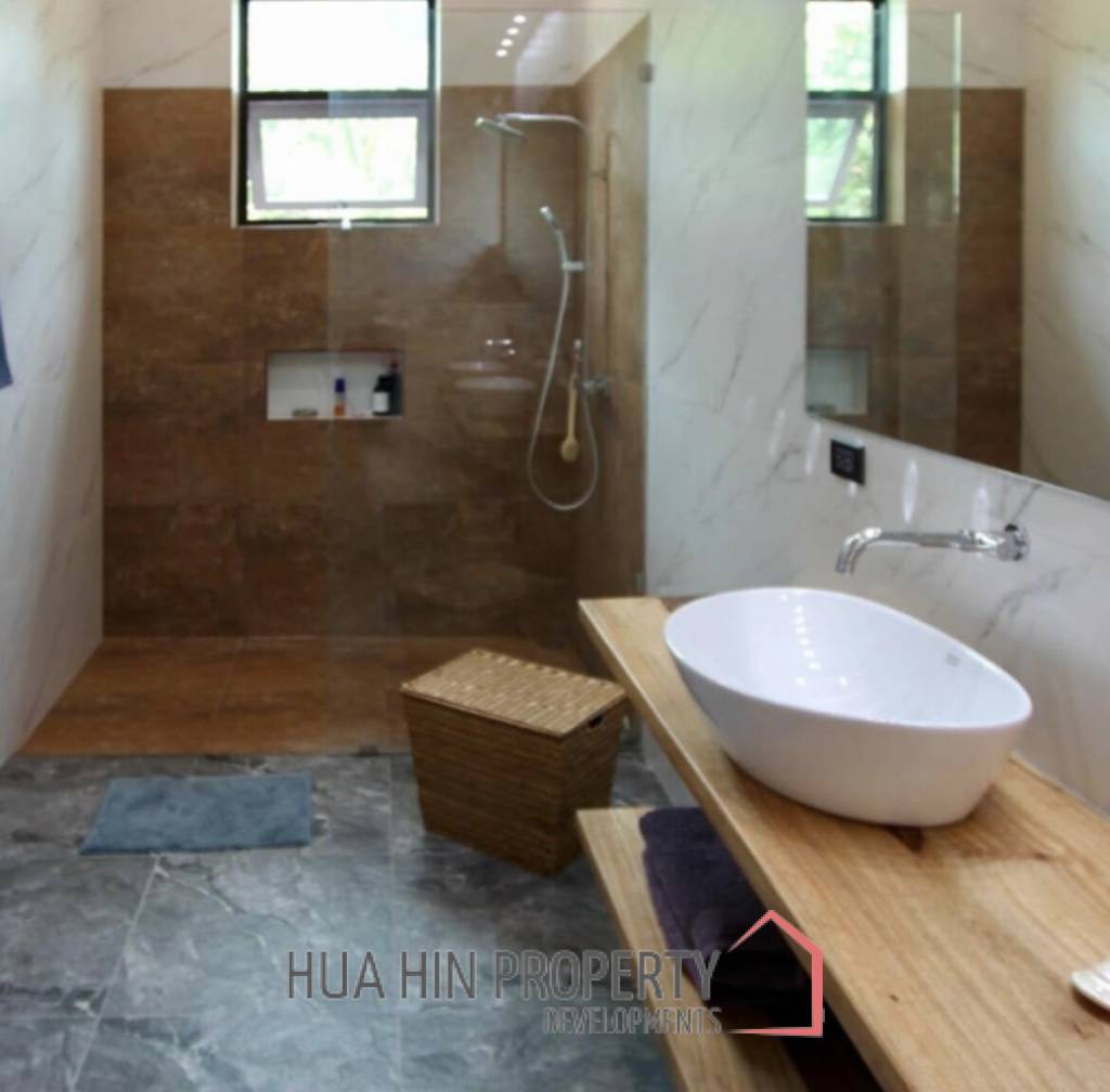 LUXURIOUS POOL VILLA DOPHIN BAY  : 3 bed mountain view