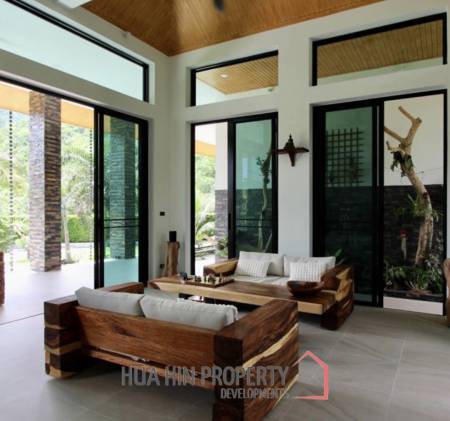 LUXURIOUS POOL VILLA DOPHIN BAY  : 3 bed mountain view