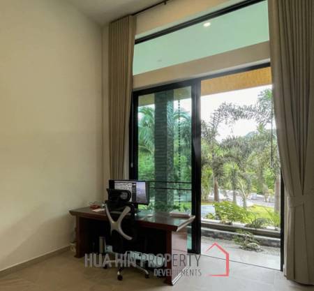 LUXURIOUS POOL VILLA DOPHIN BAY  : 3 bed mountain view