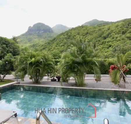 LUXURIOUS POOL VILLA DOPHIN BAY  : 3 bed mountain view