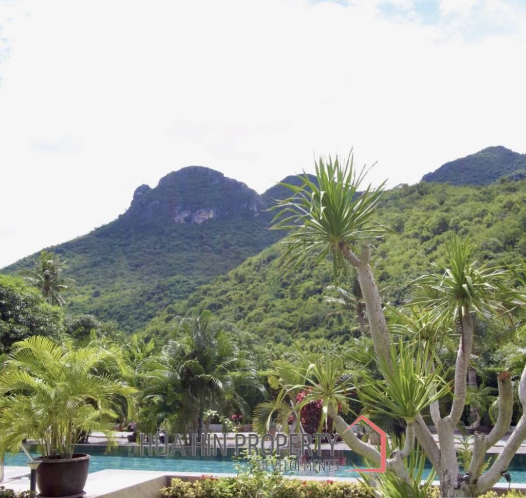 LUXURIOUS POOL VILLA DOPHIN BAY  : 3 bed mountain view