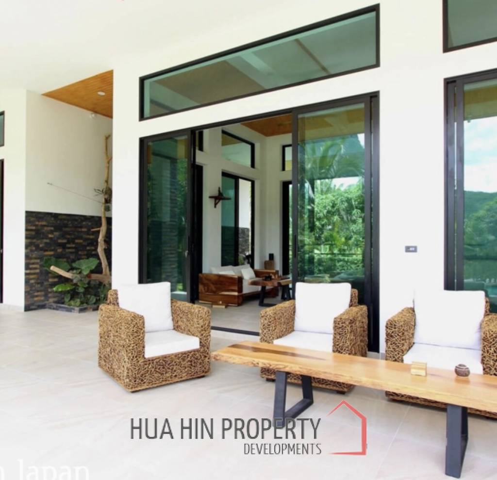 LUXURIOUS POOL VILLA DOPHIN BAY  : 3 bed mountain view