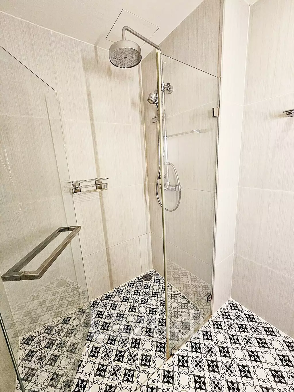 1 Bed 1 Bath 32 SQ.M SOCIO Ruamrudee